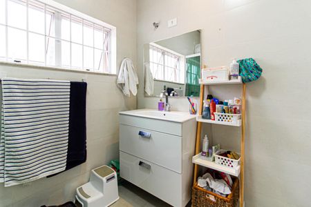 Casa à venda com 450m², 4 quartos e 6 vagasBanheiro Social