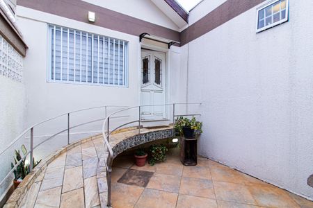 Casa à venda com 450m², 4 quartos e 6 vagasEntrada