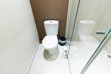 Casa à venda com 450m², 4 quartos e 6 vagasBanheiro da Suíte 2