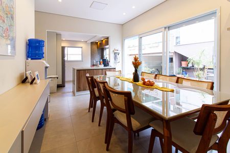 Casa à venda com 450m², 4 quartos e 6 vagasVaranda gourmet