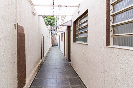 Casa à venda com 450m², 4 quartos e 6 vagasCorredor