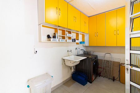 Casa à venda com 450m², 4 quartos e 6 vagasÁrea de Serviço