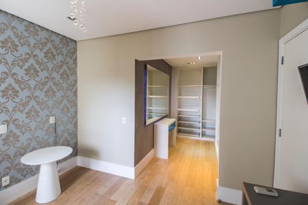 Apartamento à venda com 202m², 3 quartos e 3 vagasSuíte 2