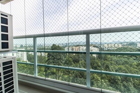 Apartamento à venda com 202m², 3 quartos e 3 vagasVaranda Suíte 1