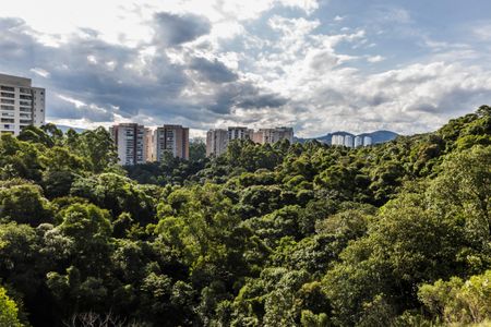 Apartamento à venda com 202m², 3 quartos e 3 vagasVista da Rua