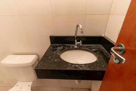 Banheiro de apartamento para alugar com 1 quarto, 29m² em Vila Santa Clara, São Paulo