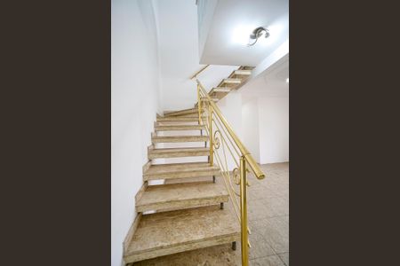 Apartamento à venda com 137m², 3 quartos e 2 vagasEscada