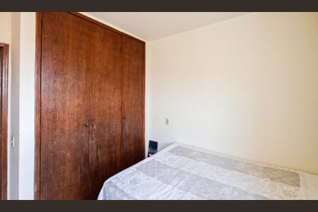 Apartamento à venda com 75m², 3 quartos e 2 vagasQuarto 3