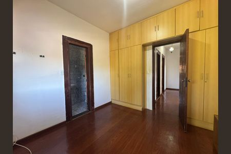Quarto 1 de casa à venda com 4 quartos, 385m² em Conjunto Habitacional Bela Vista, Lagoa Santa