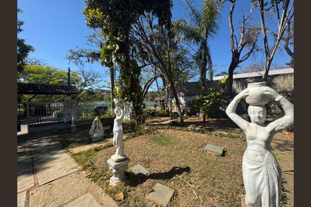 Casa à venda com 385m², 4 quartos e 8 vagasQuintal