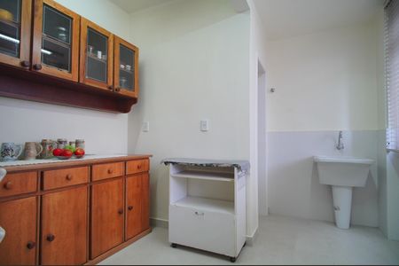 Apartamento à venda com 108m², 3 quartos e 1 vagaÁrea de Serviço