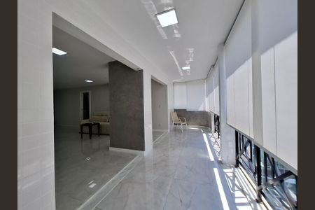 Apartamento à venda com 240m², 2 quartos e 2 vagasVaranda 