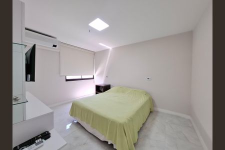 Apartamento à venda com 240m², 2 quartos e 2 vagasSuíte 1
