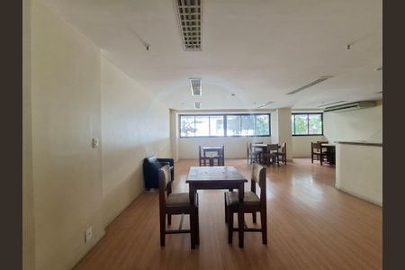 Apartamento à venda com 240m², 2 quartos e 2 vagasÁrea comum - Salão de festas