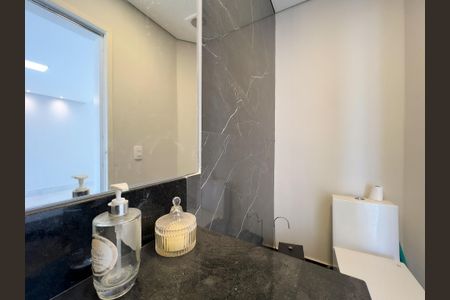 Casa de condomínio para alugar com 390m², 3 quartos e 5 vagasLavabo