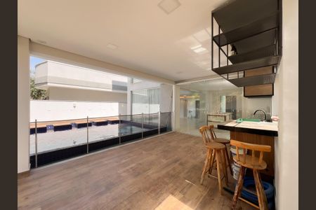 Casa de condomínio para alugar com 390m², 3 quartos e 5 vagasChurrasqueira