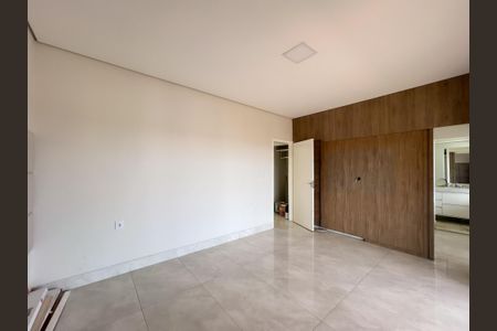 Casa de condomínio para alugar com 390m², 3 quartos e 5 vagasSuíte 1