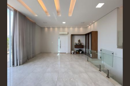 Casa de condomínio para alugar com 390m², 3 quartos e 5 vagasSala