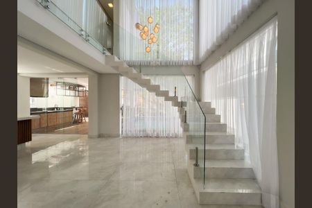 Casa de condomínio para alugar com 390m², 3 quartos e 5 vagasSala de Jantar