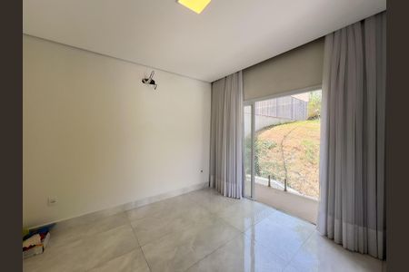 Casa de condomínio para alugar com 390m², 3 quartos e 5 vagasSuíte 3