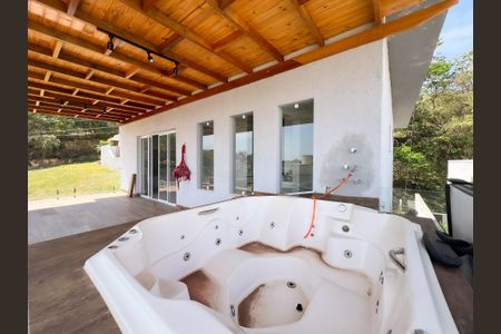 Casa de condomínio para alugar com 390m², 3 quartos e 5 vagasVaranda Suíte 1