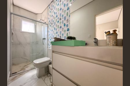 Casa de condomínio para alugar com 390m², 3 quartos e 5 vagasBanheiro da Suíte 2