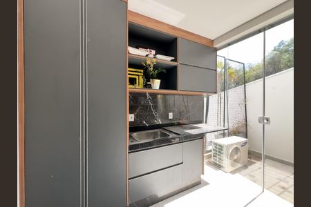 Casa de condomínio para alugar com 390m², 3 quartos e 5 vagasÁrea de Serviço