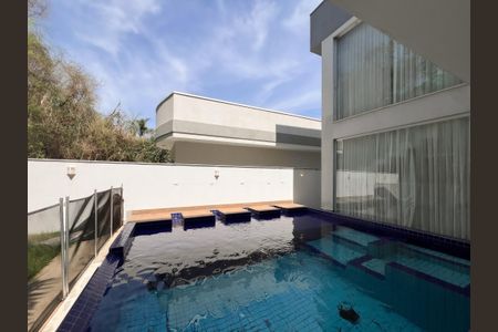 Casa de condomínio para alugar com 390m², 3 quartos e 5 vagasPiscina