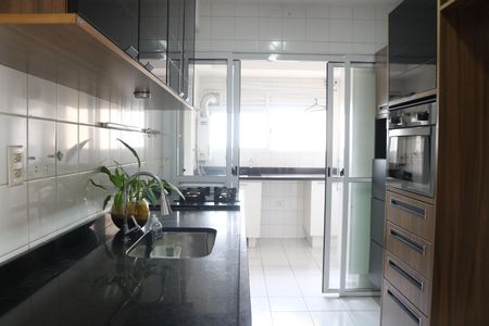 Apartamento à venda com 103m², 2 quartos e 2 vagasCozinha