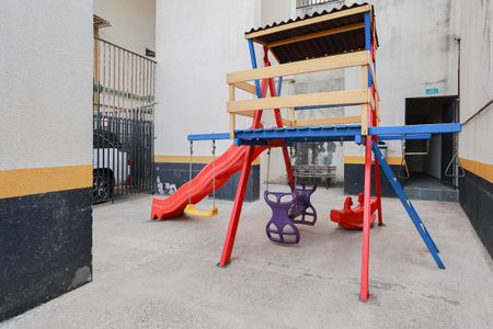 Apartamento para alugar com 60m², 3 quartos e 1 vagaÁrea comum - Playground