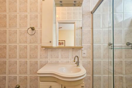 Apartamento para alugar com 98m², 3 quartos e 2 vagas Apartamento para alugar com 98m², 3 quartos e 2 vagasBanheiro da suíte