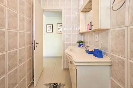 Apartamento para alugar com 98m², 3 quartos e 2 vagas Apartamento para alugar com 98m², 3 quartos e 2 vagasBanheiro Social