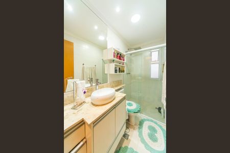 Apartamento à venda com 70m², 2 quartos e 2 vagas Apartamento à venda com 70m², 2 quartos e 2 vagasBanheiro da Suíte