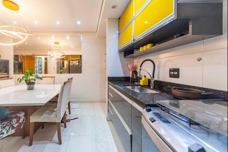 Apartamento à venda com 70m², 2 quartos e 2 vagas Apartamento à venda com 70m², 2 quartos e 2 vagasCozinha