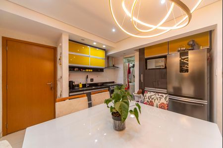 Apartamento à venda com 70m², 2 quartos e 2 vagas Apartamento à venda com 70m², 2 quartos e 2 vagasCozinha