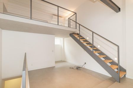 Apartamento à venda com 270m², 3 quartos e 3 vagas Apartamento à venda com 270m², 3 quartos e 3 vagasCobertura