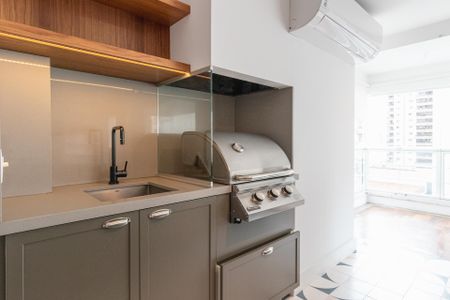 Apartamento à venda com 270m², 3 quartos e 3 vagas Apartamento à venda com 270m², 3 quartos e 3 vagasVaranda gourmet