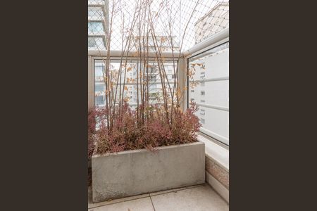 Apartamento à venda com 270m², 3 quartos e 3 vagas Apartamento à venda com 270m², 3 quartos e 3 vagasSuíte 1