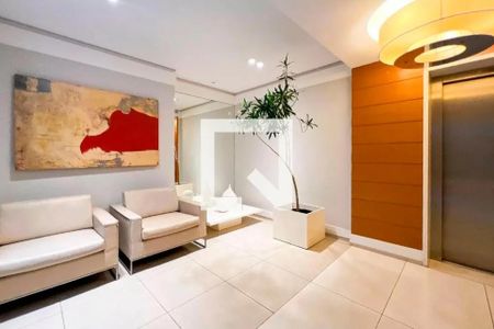 Apartamento à venda com 270m², 3 quartos e 3 vagas Apartamento à venda com 270m², 3 quartos e 3 vagasÁrea comum - Hall de entrada