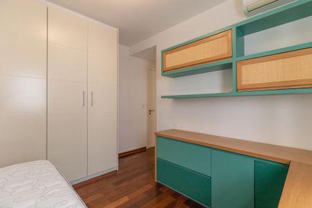 Apartamento à venda com 270m², 3 quartos e 3 vagas Apartamento à venda com 270m², 3 quartos e 3 vagasSuíte 3