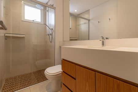 Apartamento à venda com 270m², 3 quartos e 3 vagas Apartamento à venda com 270m², 3 quartos e 3 vagasBanheiro da Suíte 3