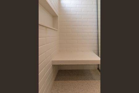 Apartamento à venda com 270m², 3 quartos e 3 vagas Apartamento à venda com 270m², 3 quartos e 3 vagasBanheiro da Suíte 1