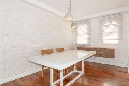 Apartamento à venda com 270m², 3 quartos e 3 vagas Apartamento à venda com 270m², 3 quartos e 3 vagasSala