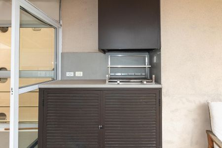 Apartamento à venda com 270m², 3 quartos e 3 vagas Apartamento à venda com 270m², 3 quartos e 3 vagasCobertura