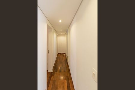 Apartamento à venda com 270m², 3 quartos e 3 vagas Apartamento à venda com 270m², 3 quartos e 3 vagasCorredor