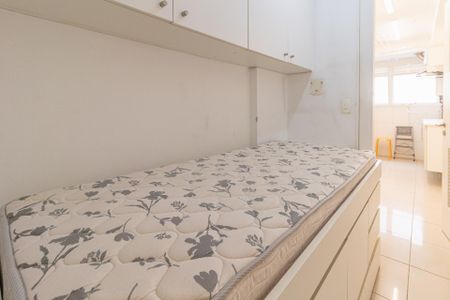 Apartamento à venda com 270m², 3 quartos e 3 vagas Apartamento à venda com 270m², 3 quartos e 3 vagasÁrea de Serviço