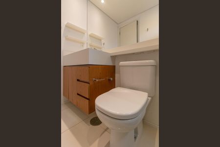 Apartamento à venda com 270m², 3 quartos e 3 vagas Apartamento à venda com 270m², 3 quartos e 3 vagasBanheiro da Suíte 2