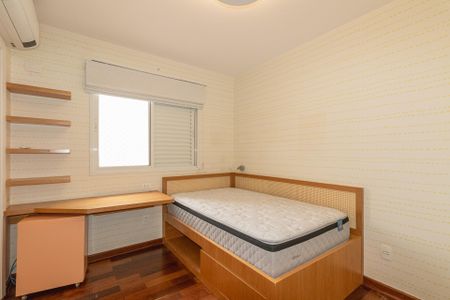 Apartamento à venda com 270m², 3 quartos e 3 vagas Apartamento à venda com 270m², 3 quartos e 3 vagasSuíte 2