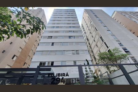 Apartamento para alugar com 120m², 3 quartos e 1 vaga Apartamento para alugar com 120m², 3 quartos e 1 vagaFachada