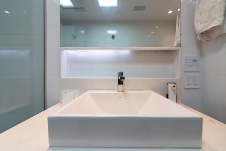 Apartamento para alugar com 120m², 3 quartos e 1 vaga Apartamento para alugar com 120m², 3 quartos e 1 vagaBanheiro da Suíte